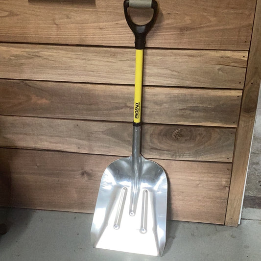 ALUMINUM SCOOP SHOVEL WITH 32" FIBERGLASS D HANDLE